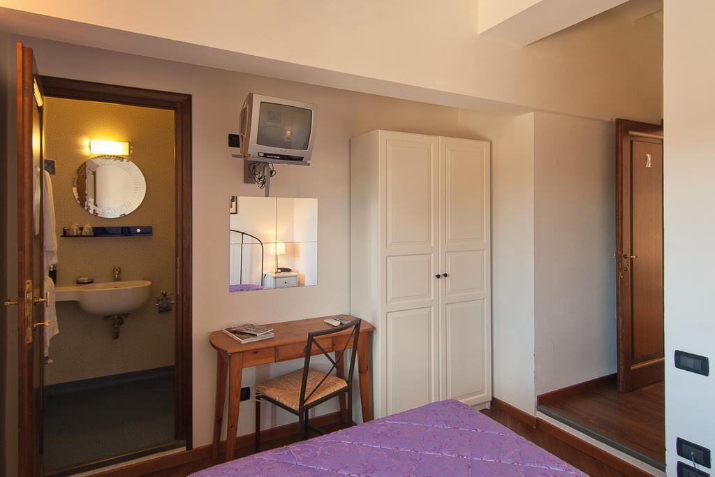 B&B Arco Antico Florence Room photo